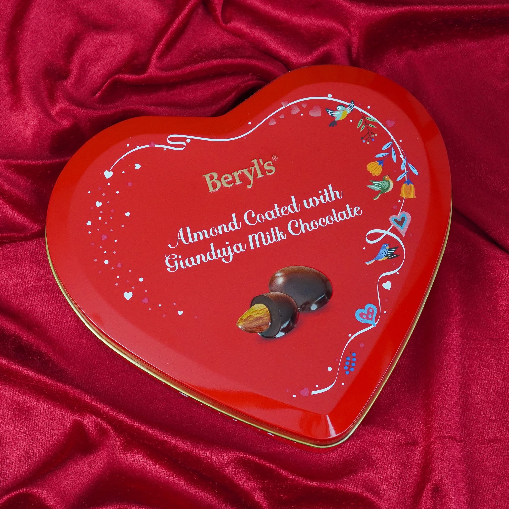 Beryl's socola sữa hạnh nhân Gianduja 80g hộp trái tim Đỏ 1 Beryls socola sua hanh nhan Gianduja 80g hop trai tim do
