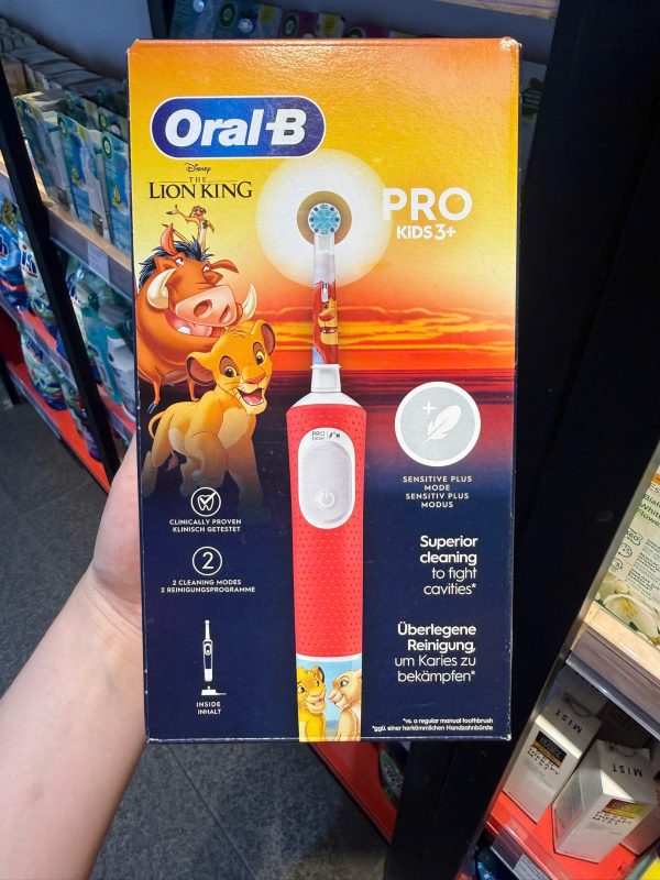 Bàn chải điện cho trẻ em Oral-B Pro Kids 3+ 8 ban chai dien Oral B Kid