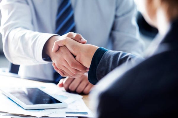 Quà tết doanh nghiệp: nghệ thuật giao thương và gắn kết đối tác 2 hop tac DN