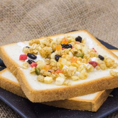 Ngũ cốc Ít đường Calbee 600g Màu trắng - bữa sáng tiện lợi 8 ngu coc Calbee trang 1