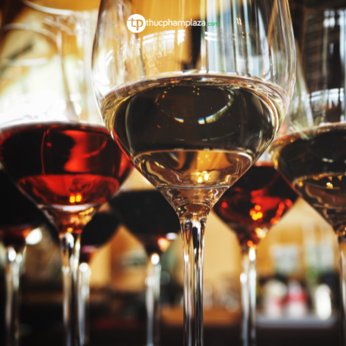 Lưu ý khi sử dụng rượu vang