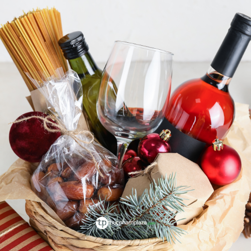 Tết 2024 Đi Đâu và Cần Chuẩn Bị Những Gì? 4 Sắc Xuân Tươi Mới trong Giỏ Quà Tết 2024