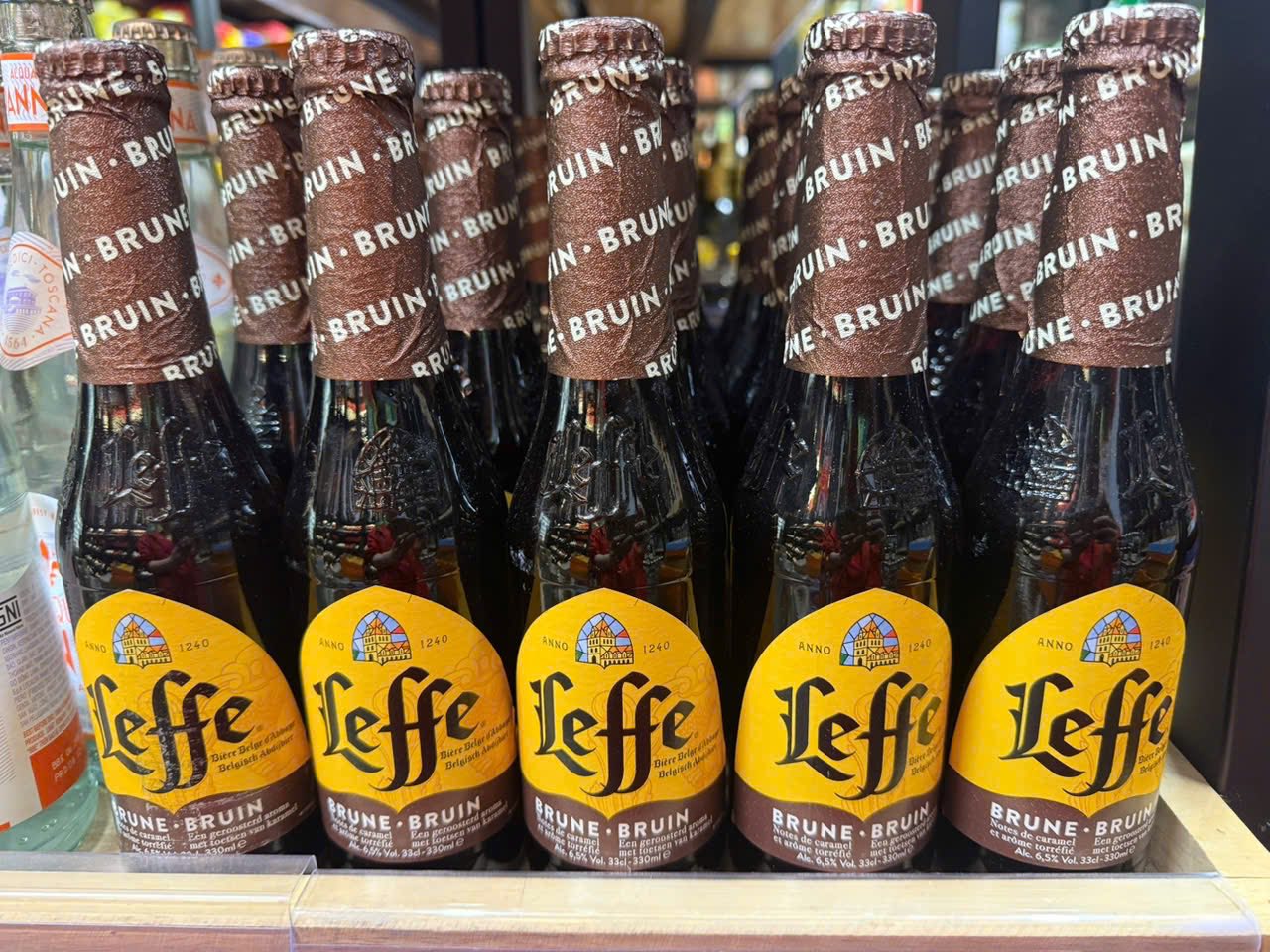 Bia Leffe nâu chai 33cl thơm ngon 2 598180337 2047347289443743 2275605006295892240 n