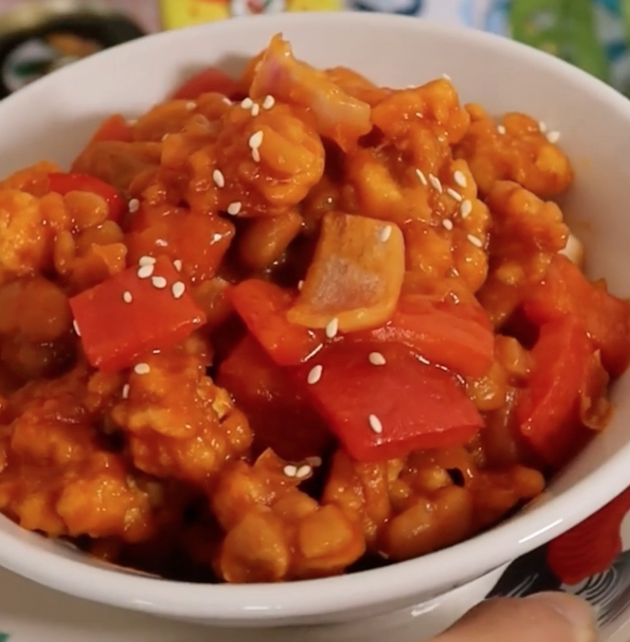 Món gà chiên xốt chua ngọt