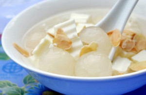 Hạnh nhân cắt lát Atlas Almond Sliced - túi 500g 6 Che khuc bach voi hanh nhan cat lat