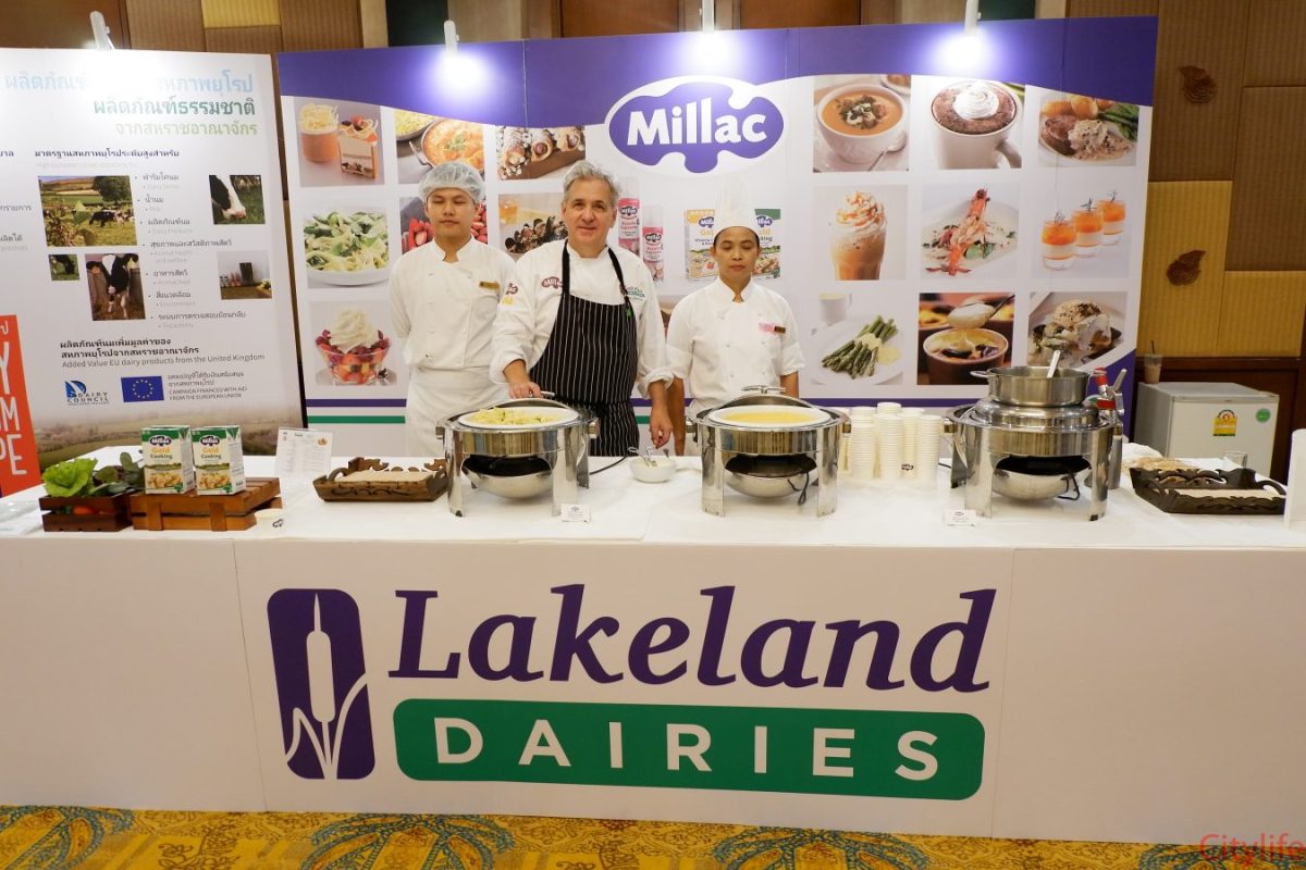 DSCF1918 1350x900 large