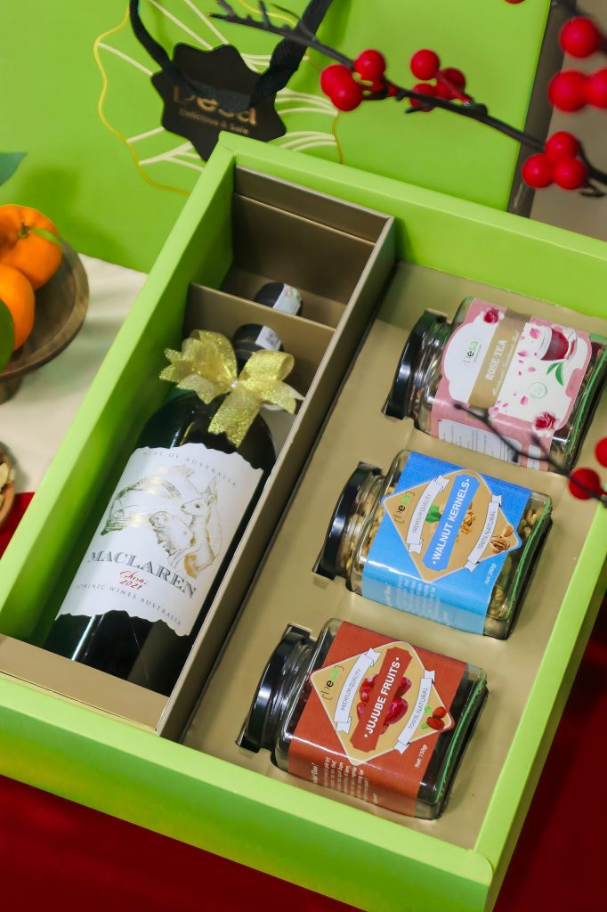 Xu hướng chọn hộp quà Tết hạt dinh dưỡng cho năm mới 4 IMG 0651 scaled large