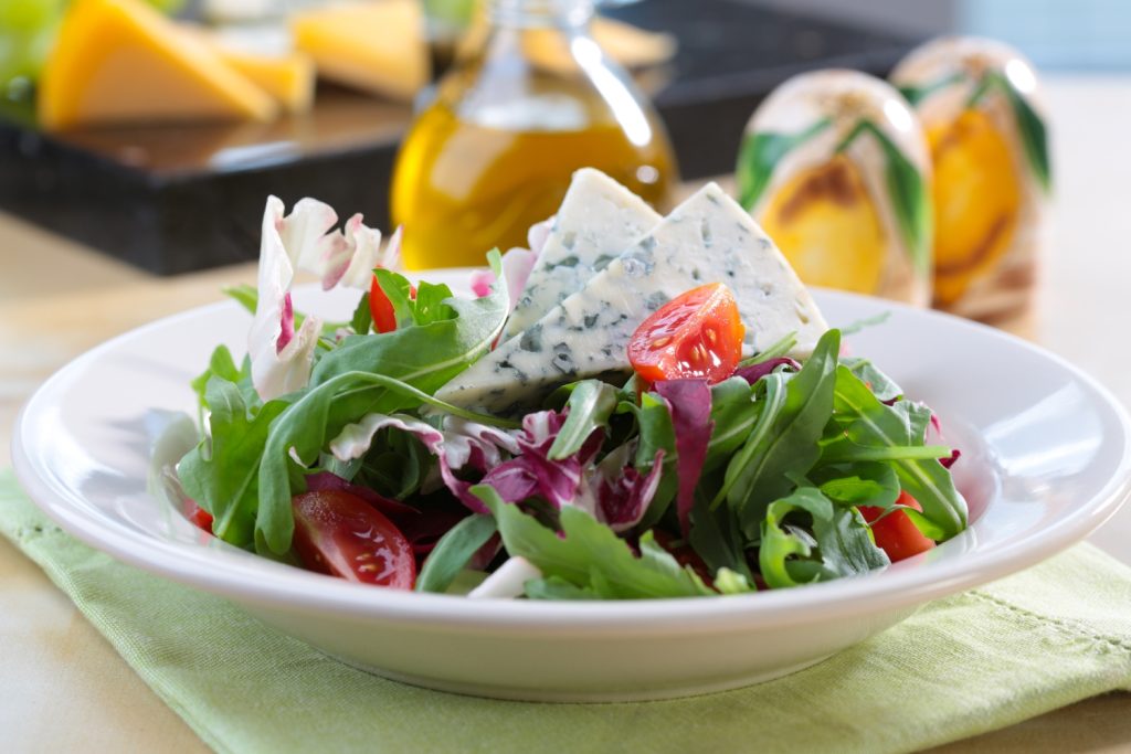 Salad với Phô mai mốc