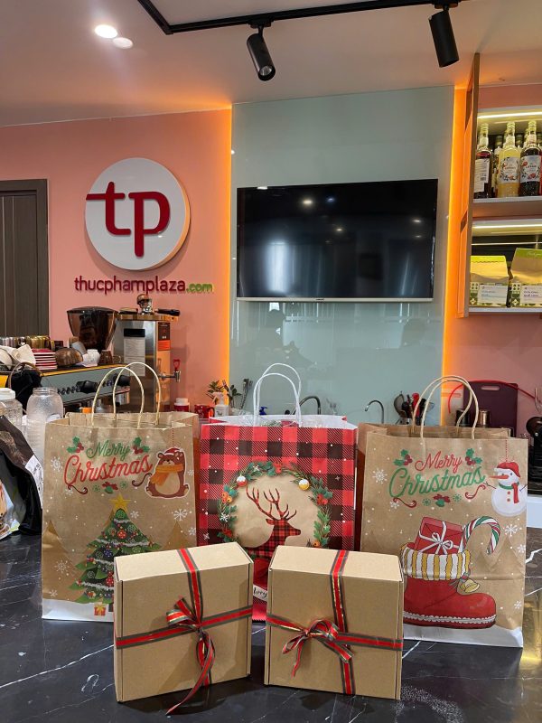 Sự Kiện Noel - Gắn Kết Tinh Thần Văn Hóa Doanh Nghiệp 1 bai 1 Thoa large