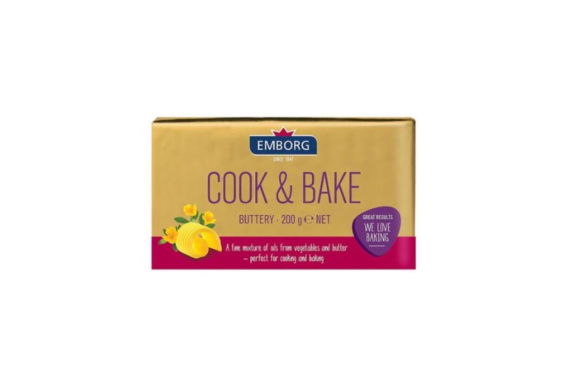 Cách Ăn Bánh Waffle Chuẩn Mỹ: Mẹo Nấu Đơn Giản 3 Sản phẩm Bơ nhạt Emborg được bày bán tại Thực Phẩm Plaza