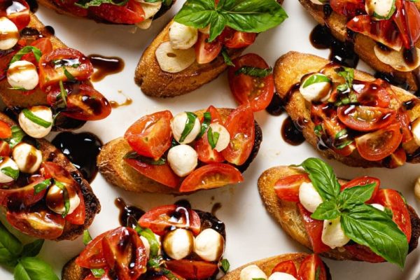 Hướng dẫn cách làm bruschetta - đơn giản nhưng tinh tế 2 Bruschetta kèm Mozzarella