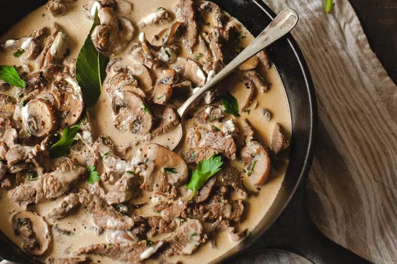 Hướng dẫn cách chế biến Stroganoff - món ăn cổ điển của Nga 3 Stroganoff