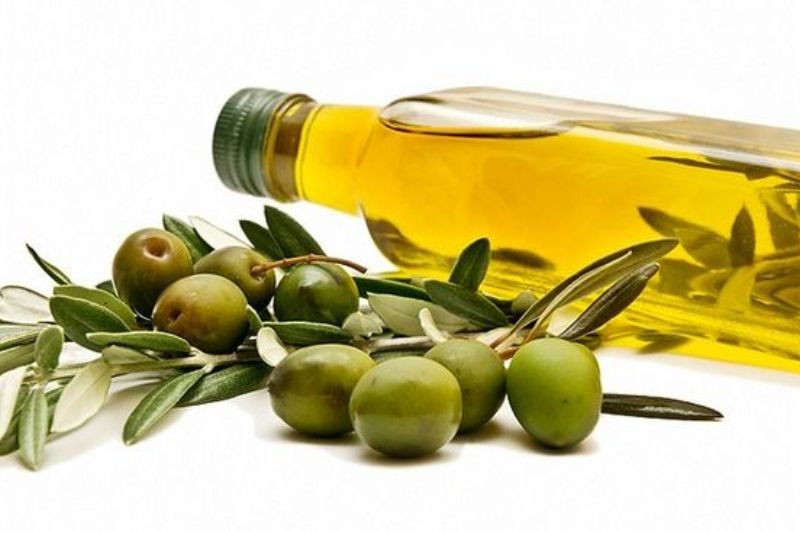 Dầu oliu có làm trắng da không