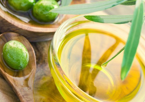 Tặng ngay oliu xanh tách hạt 235G khi mua dầu oliu Pomace Latino Bella 4L nhé 1 dauoliulatino4 102food vn 500x352 1 large