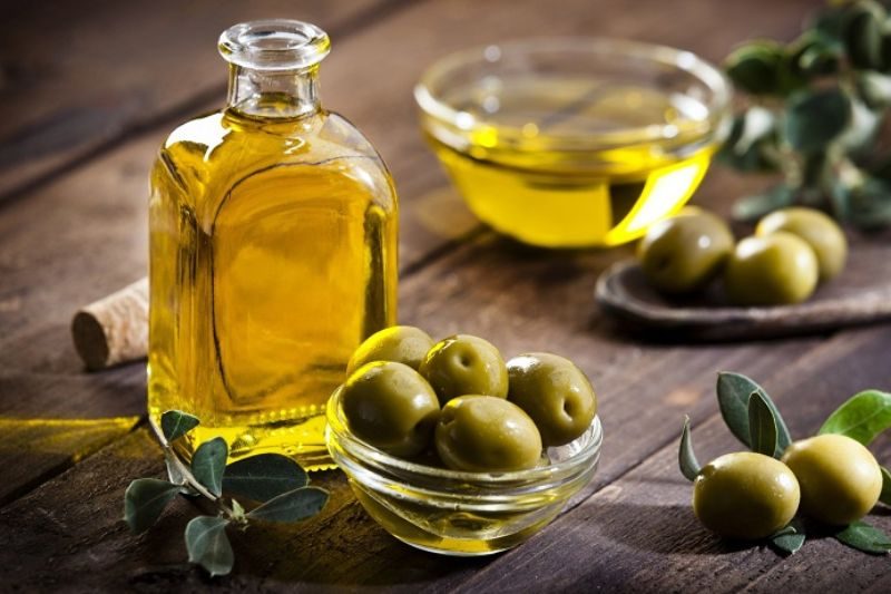 Hé Lộ 5 Phương Pháp Làm Đẹp Bằng Dầu Ô Liu 1 Hé Lộ 5 Phương Pháp Làm Đẹp Bằng Dầu Ô Liu