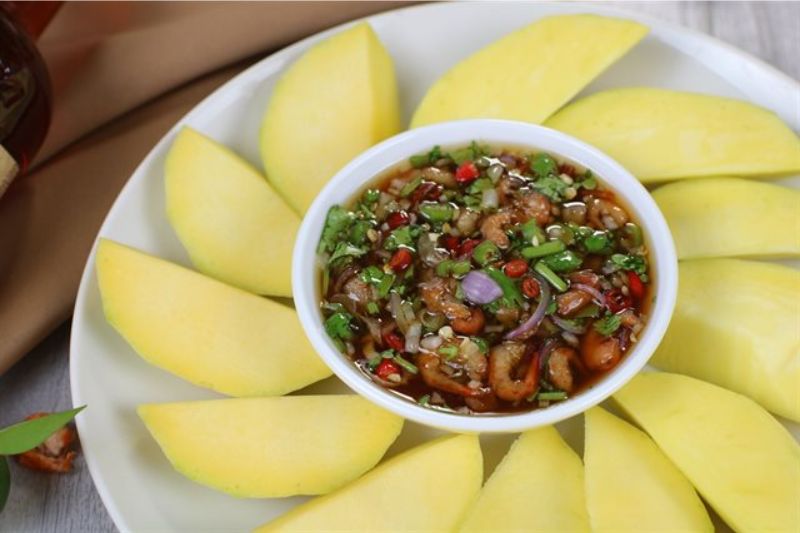 Mắm ruốc Fine Shrimp Sauce hiệu LEE KUM KEE – lọ 227g 8 Mắm ruốc có thể kết hợp nhiều món ăn