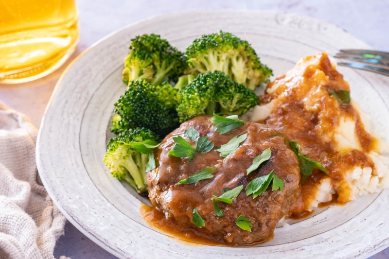 Mẹo Nhỏ Để Món Salisbury Steak Ngon Hơn