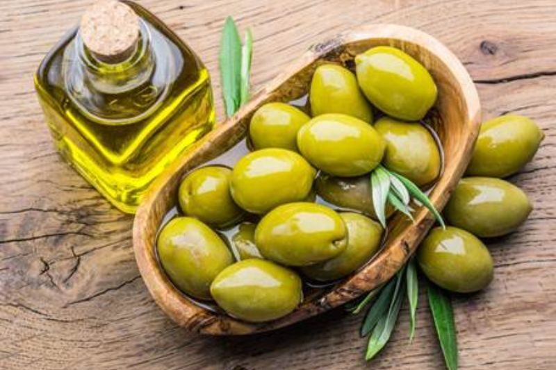 Những lợi ích vô vàn từ ô liu ngâm có thể bạn chưa biết