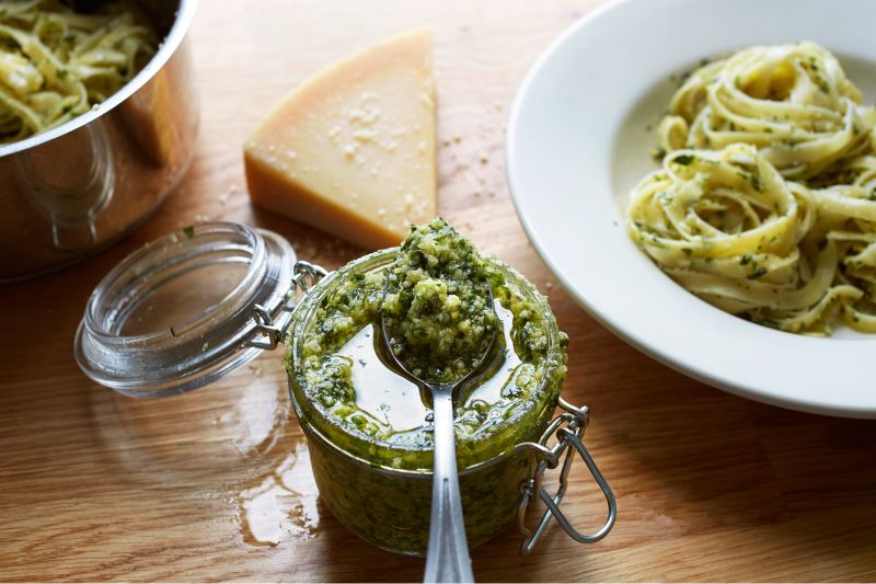 Đừng bỏ lỡ cách làm Pesto Sauce - nước sốt Ý lừng danh 2 Pesto Sauce