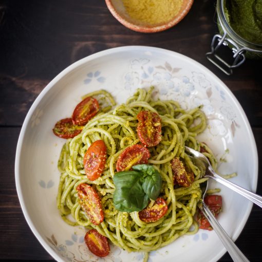 Các loại gia vị, lá thơm cho nấu ăn Vipep - bí quyết cho vạn món ngon 4 pastapestotomato featured