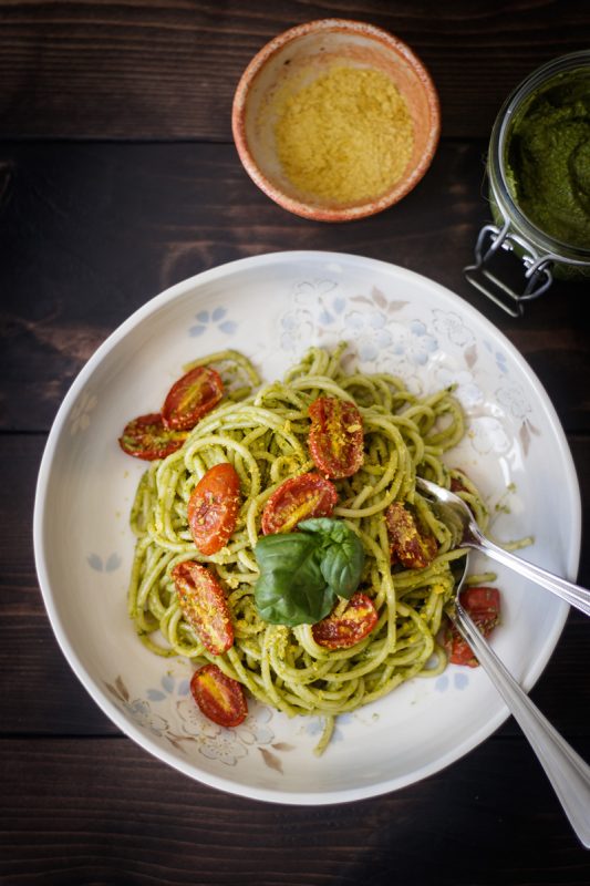 Các loại gia vị, lá thơm cho nấu ăn Vipep - bí quyết cho vạn món ngon 7 pastapestotomato featured