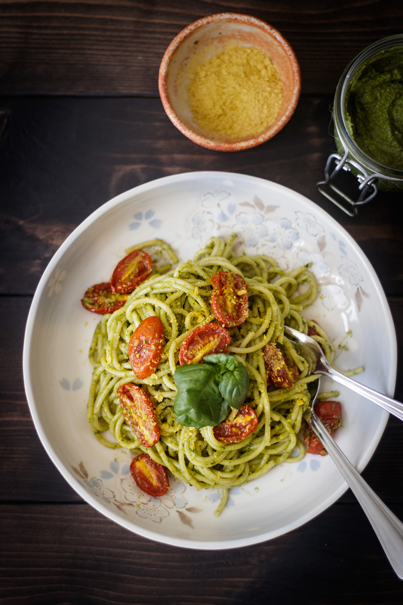 Các loại gia vị, lá thơm cho nấu ăn Vipep - bí quyết cho vạn món ngon 2 pastapestotomato featured