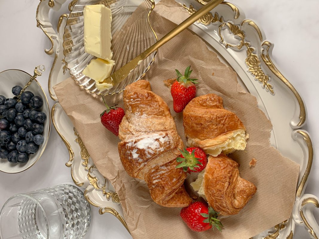 Tất tần tật về bơ, cách phân biệt các loại bơ trong làm bánh và nấu ăn 1 pexels solodsha 8105130 scaled large