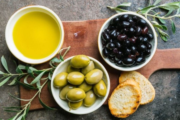 Quả oliu đen hay xanh tốt hơn