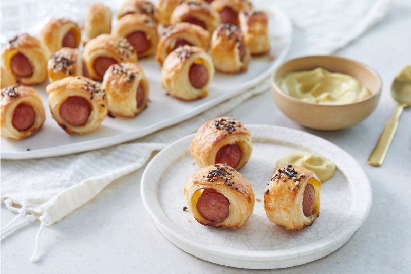 Quy trình chế biến món Pigs in a Blanket 