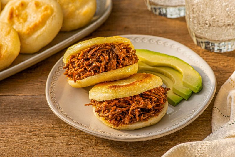 Công Thức Nấu Arepas Thơm Ngon Như Người Bản Địa 3 Quy trình làm Arepas