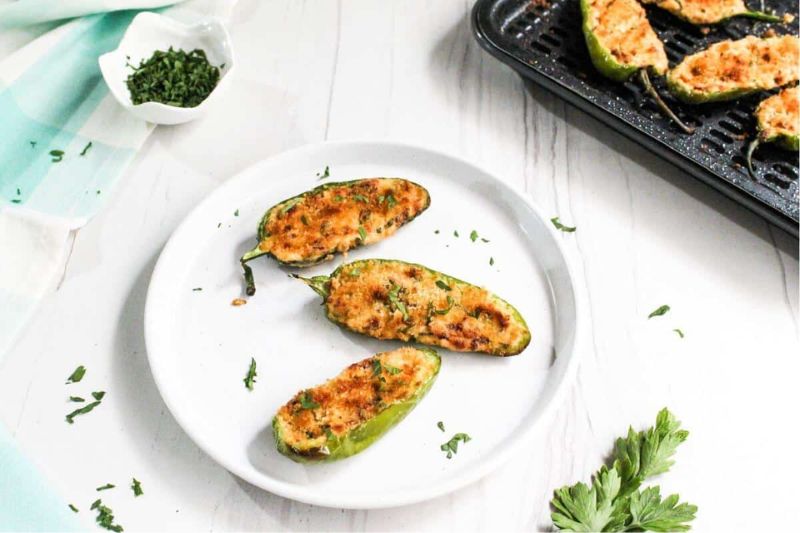 Thưởng thức Jalapeno Poppers 