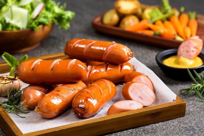 Cách bảo quản xúc xích luôn thơm ngon 1 xuc xich DESA large