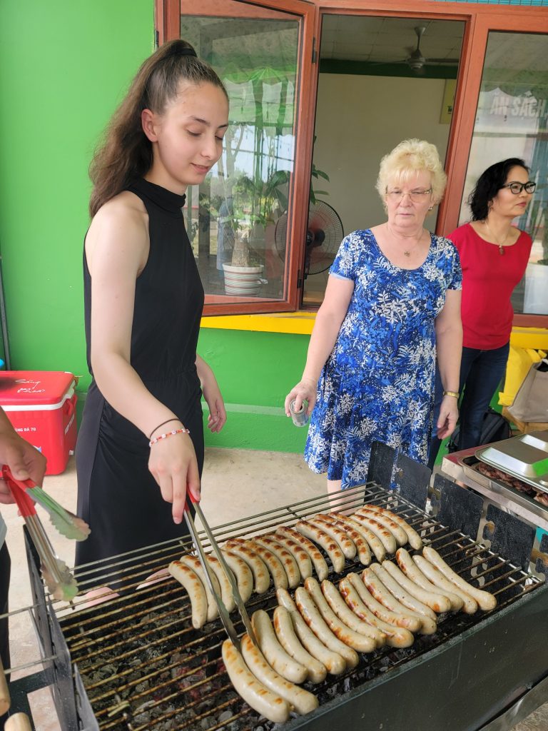 Cách bảo quản xúc xích luôn thơm ngon 5 z4845372533709 90a08cec3223b3b39df815ead8e59fd1 large