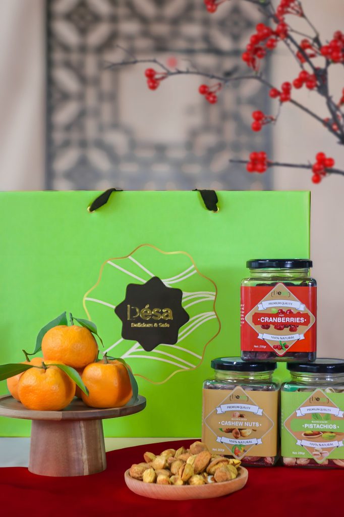 Xu hướng chọn hộp quà Tết hạt dinh dưỡng cho năm mới 3 z4968135528262 969a2e695586dc320a62b9c82288edd4 large