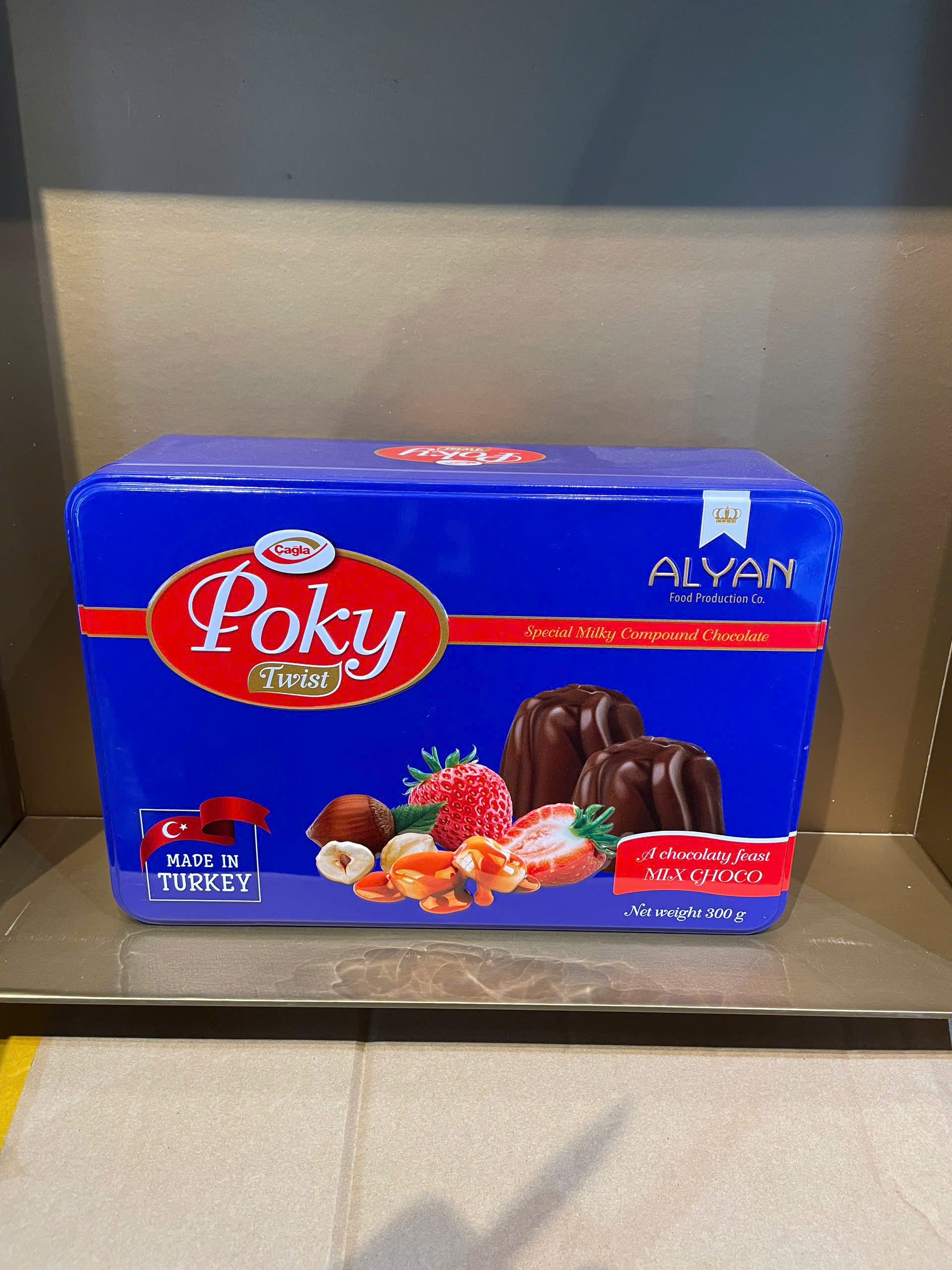 Socola tổng hợp Poky Twist (Xanh) - Hộp thiếc 300g 1 z6170660699056 4cc751863571cc696e632e81d1e8bb3a