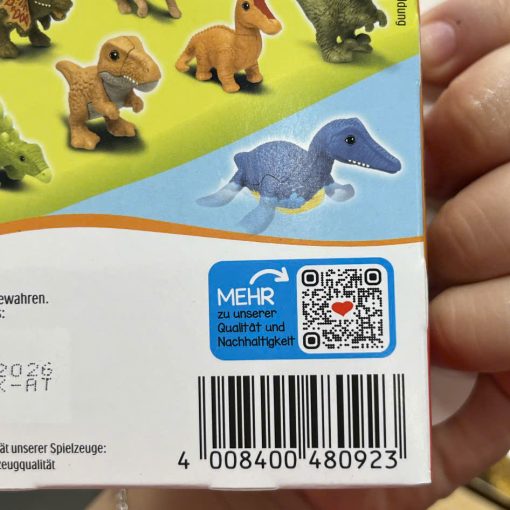 socola Kinder trung khung long anh 1