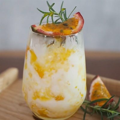 Trải nghiệm hương vị độc đáo cùng Sữa Chua Chanh Dây Đá Xay 2 sua chua chanh day da xay