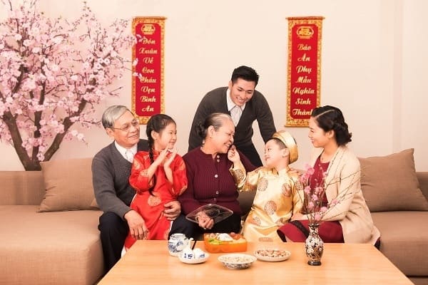 tri an ngay tet 1